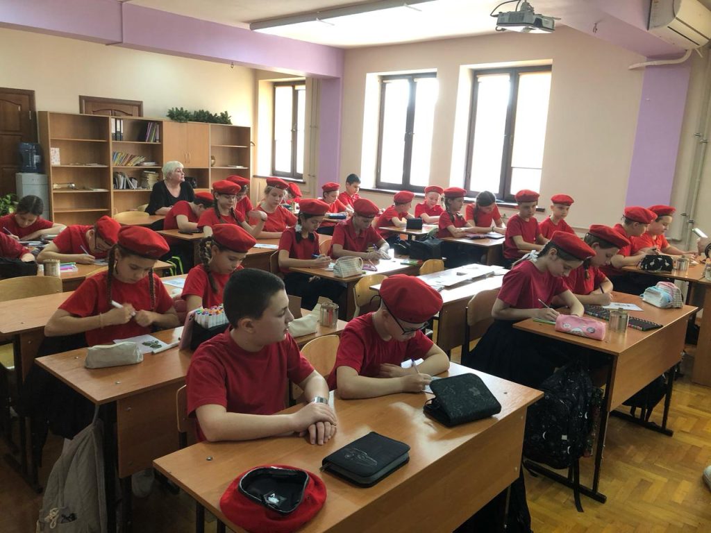 Подробнее о статье Мастер-класс для юнармейцев по изготовлению окопных свечей