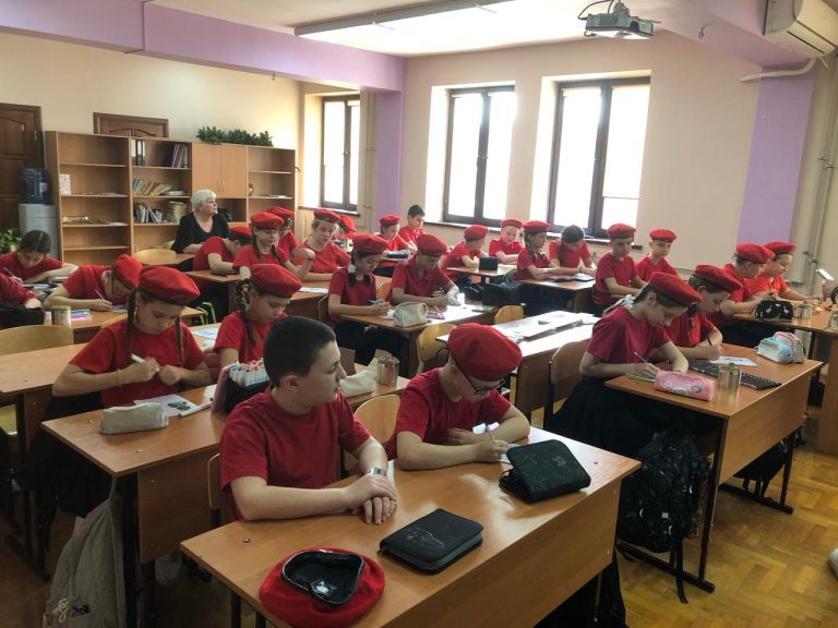 Подробнее о статье Мастер-класс для юнармейцев по изготовлению окопных свечей