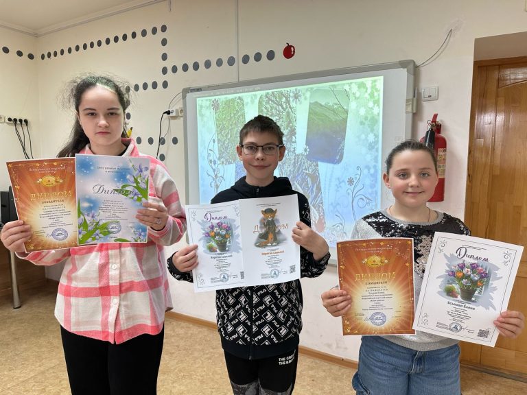 Подробнее о статье Победа в весенних фотоконкурсах учащихся объединения «Компьютерная азбука»