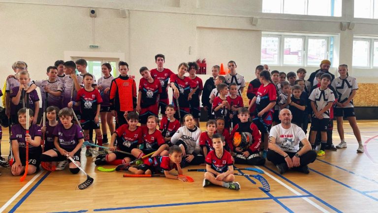 Подробнее о статье Флорбол – «Игры дружбы в Новороссийске»!