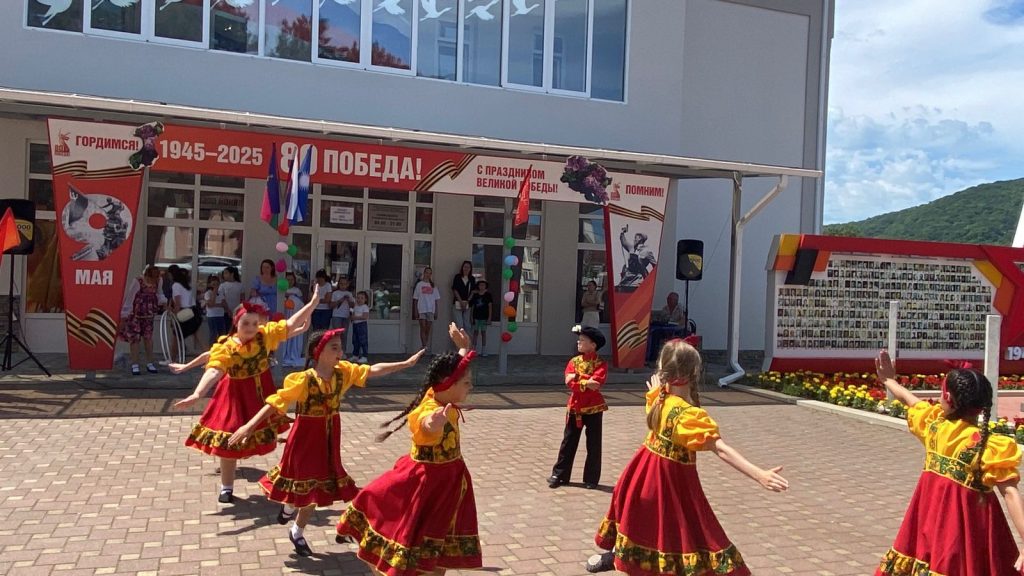 Подробнее о статье «Творческий подарок к Дню защиты детей от ‘Сударушки'»