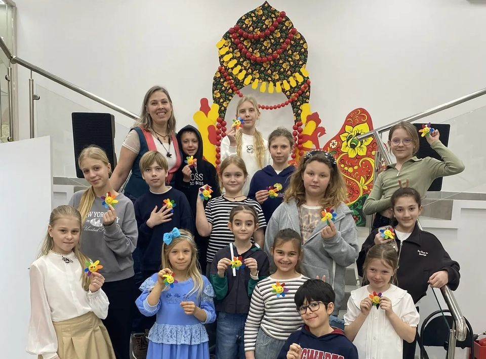 Выставка «Весенний калейдоскоп»